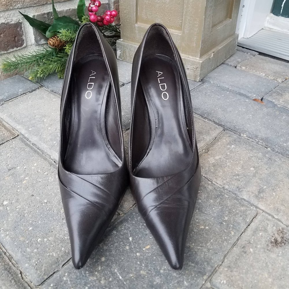 Aldo Brown Heels - Picture 2 of 14